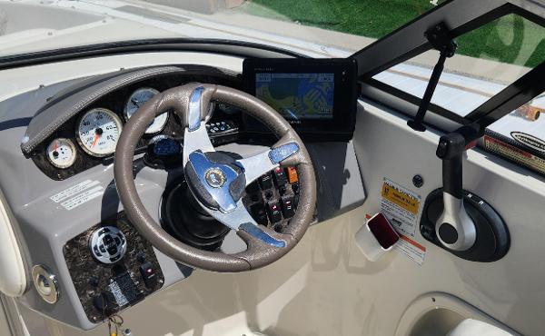 2012 Stingray 235 LR
