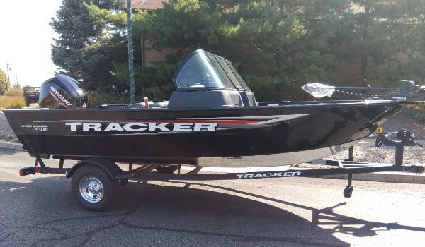 2025 Tracker Pro Guide V-16 WT