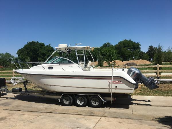 2002 Boston Whaler 265 Conquest