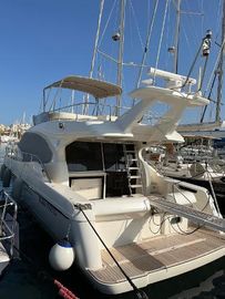 2010 Ferretti Yachts 470