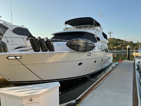 Meridian 580 Pilothouse