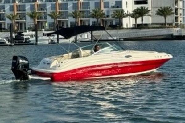 2007 Sea Ray 240 Sundeck