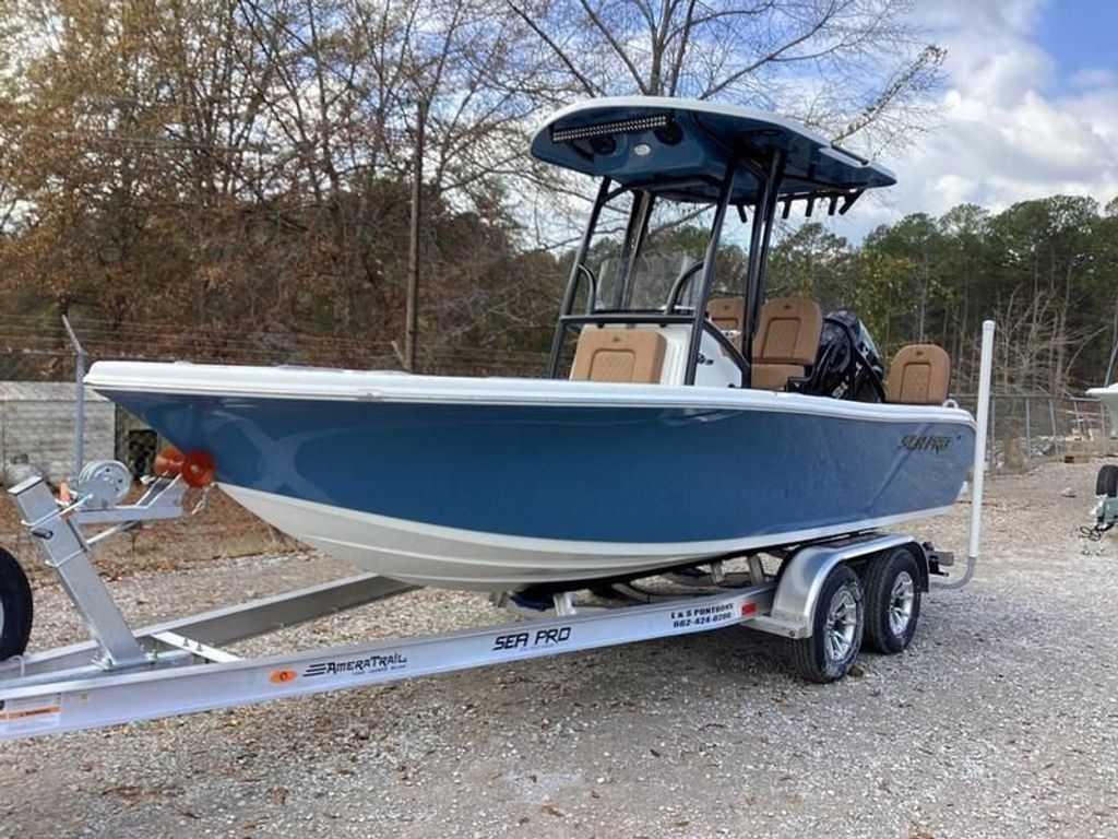 Sea Pro 202 Center Console