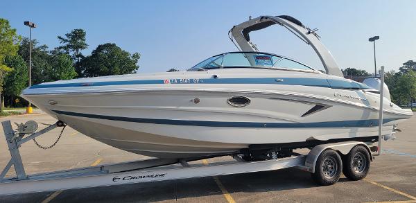 2021 Crownline E275XS