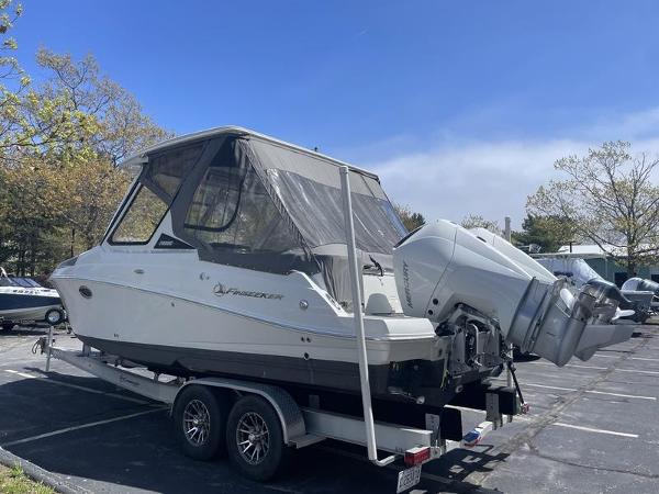 2022 Finseeker 280 DC