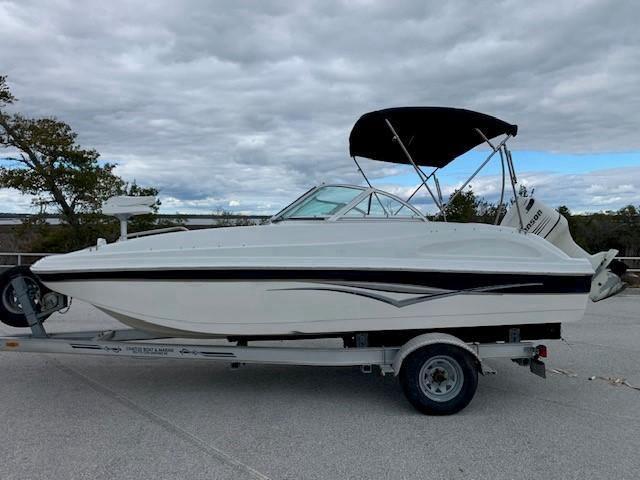 Hurricane 187SD 2004 Hurricane 187SD, (SunDeck Sport Outboard) powered by Johnson/Evinrude J150BXSR gasoline 2 stroke, outboard motor, delivering 150hp. Get your family ready to make memories enjoying Nature to Watersports!