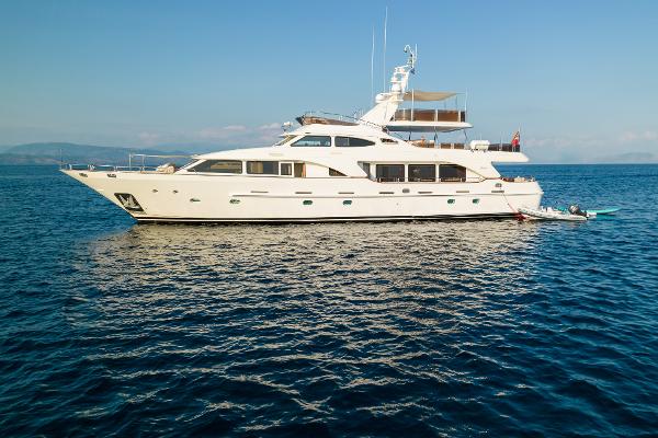 Benetti Tradition 100