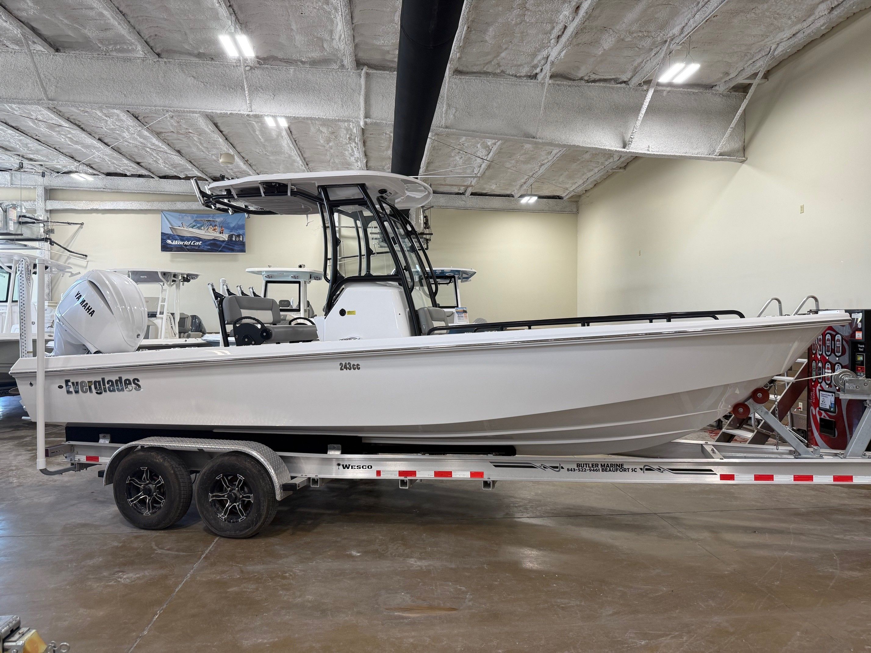 2023 Everglades 243CC