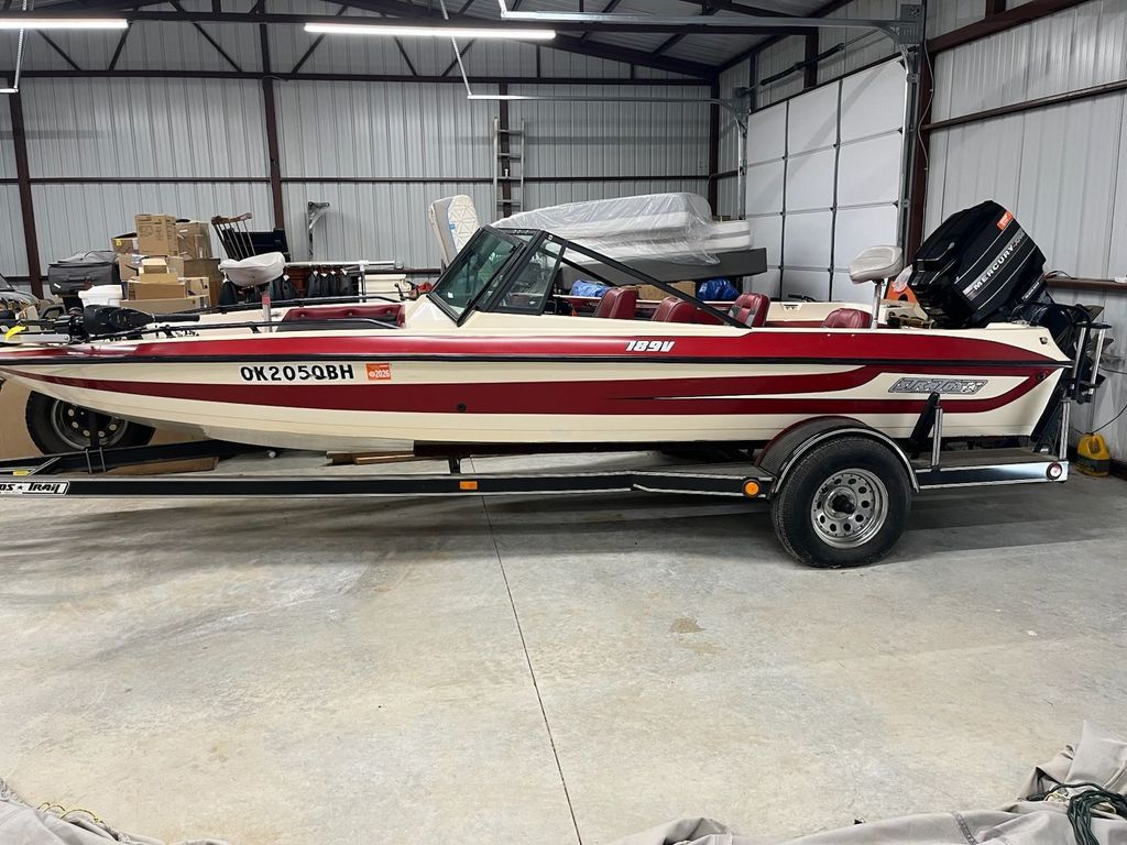 1988 Stratos Fish and Ski 18