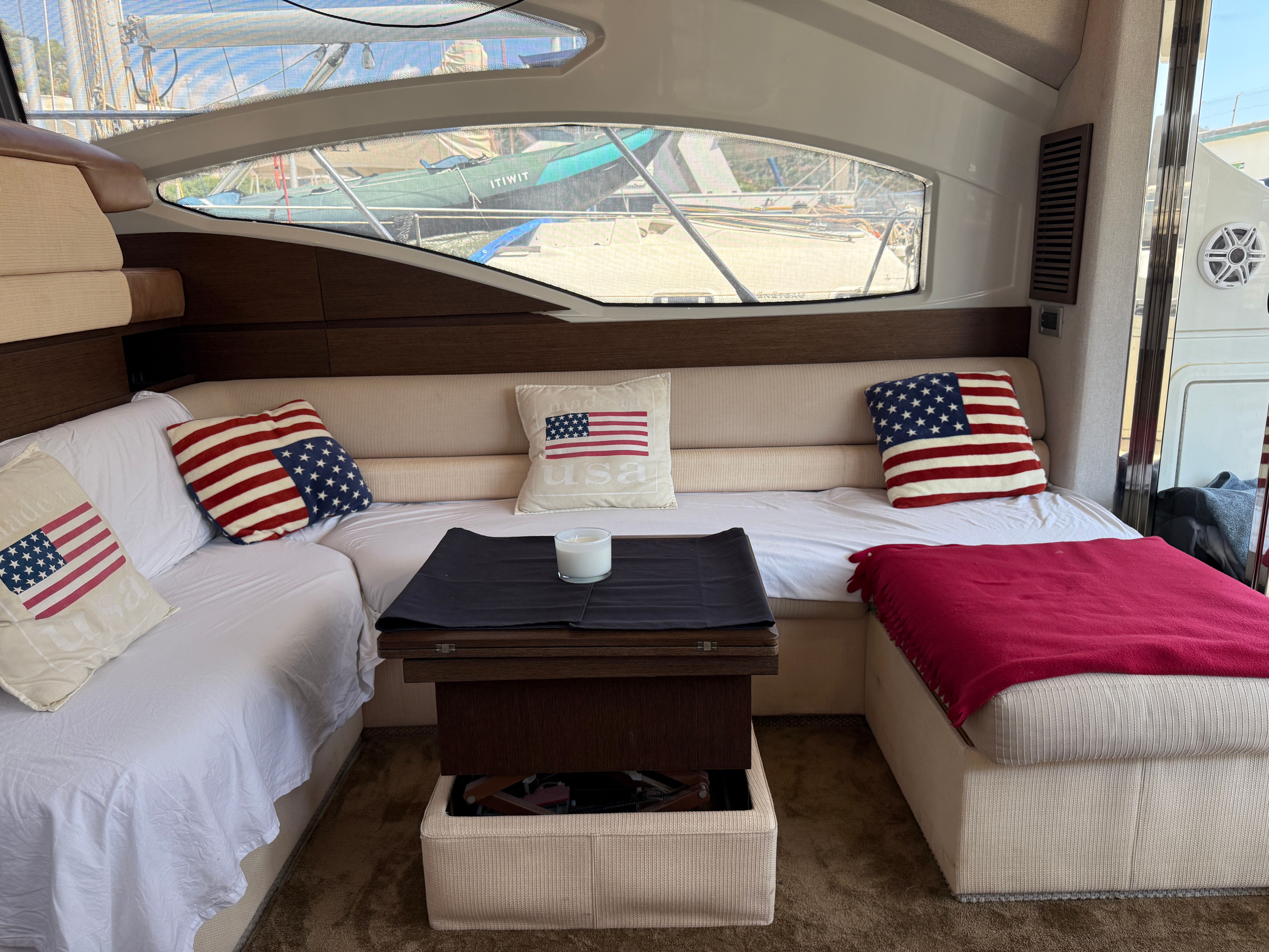 2010 Azimut 43S