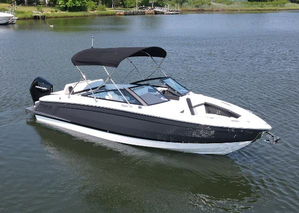2024 Cobalt R4 Outboard