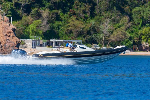 2024 Nuova Jolly Prince 43 Center Console