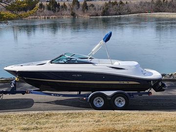 2014 Sea Ray 210 SLX