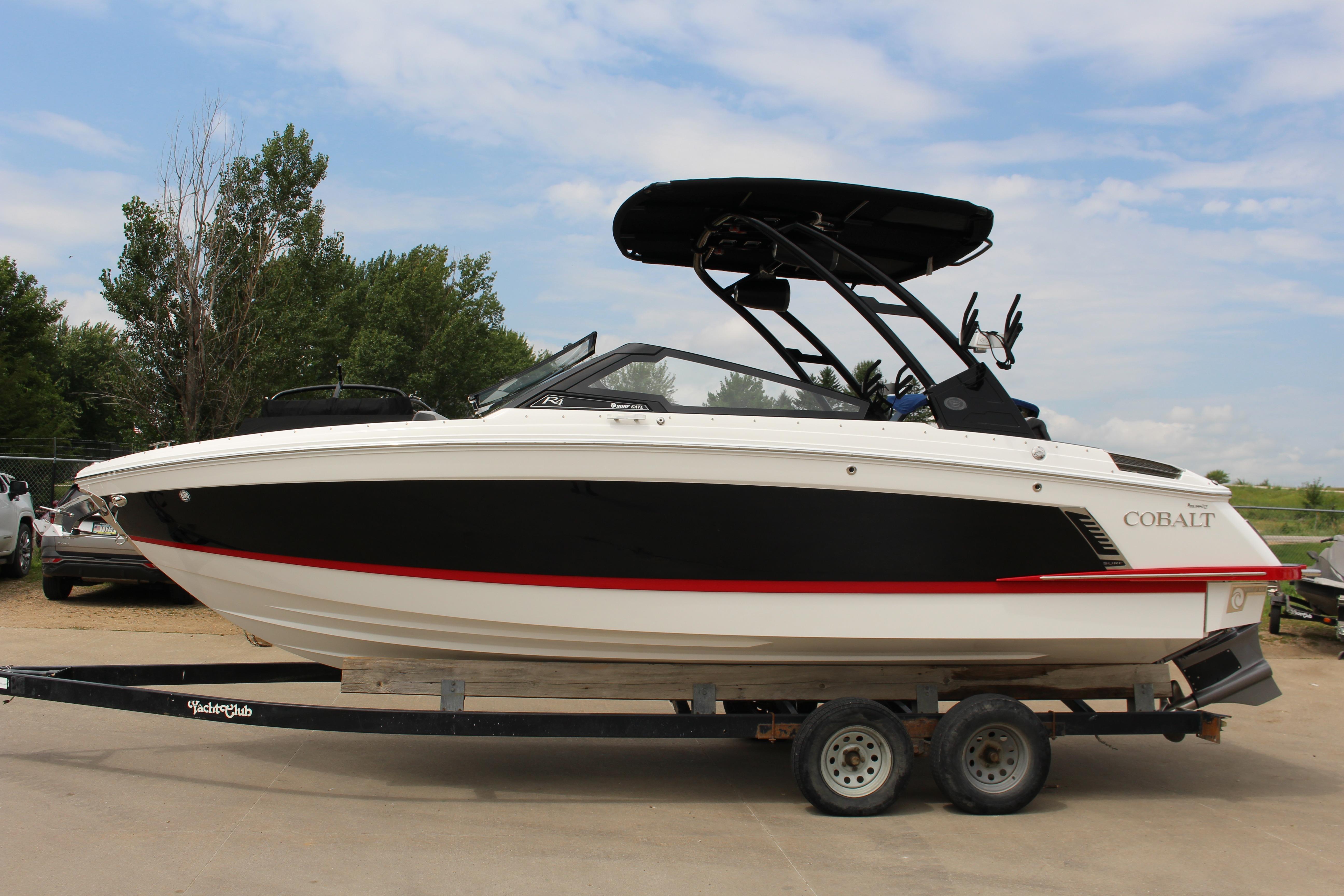 2024 Cobalt R4 Surf