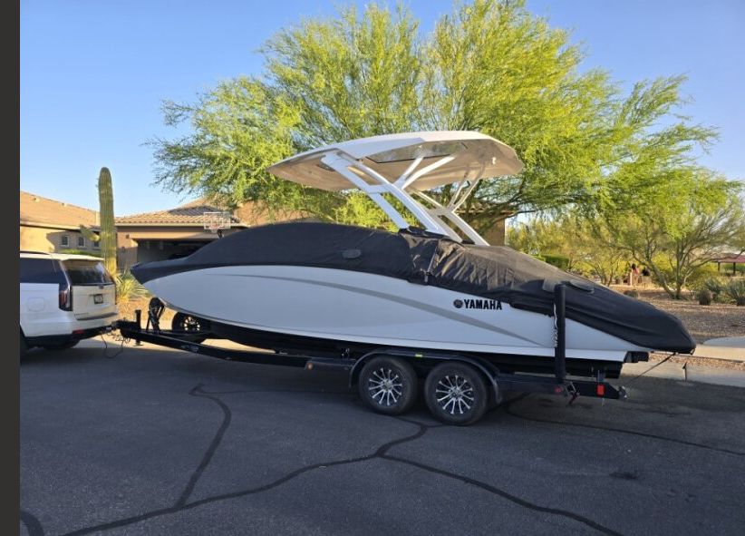 2023 Yamaha Boats 275 SDX