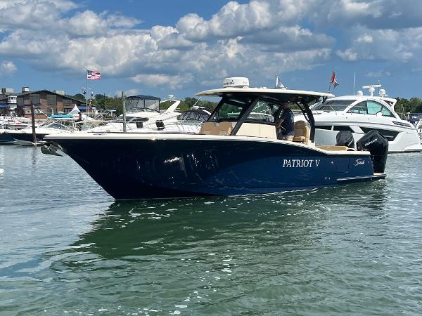 2024 Scout 330 LXF