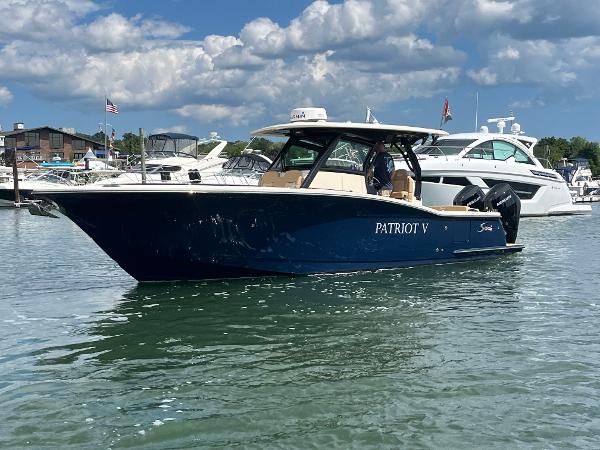 2024 Scout 330 LXF