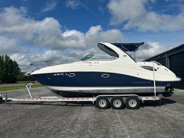 Rinker 290 Express Cruiser