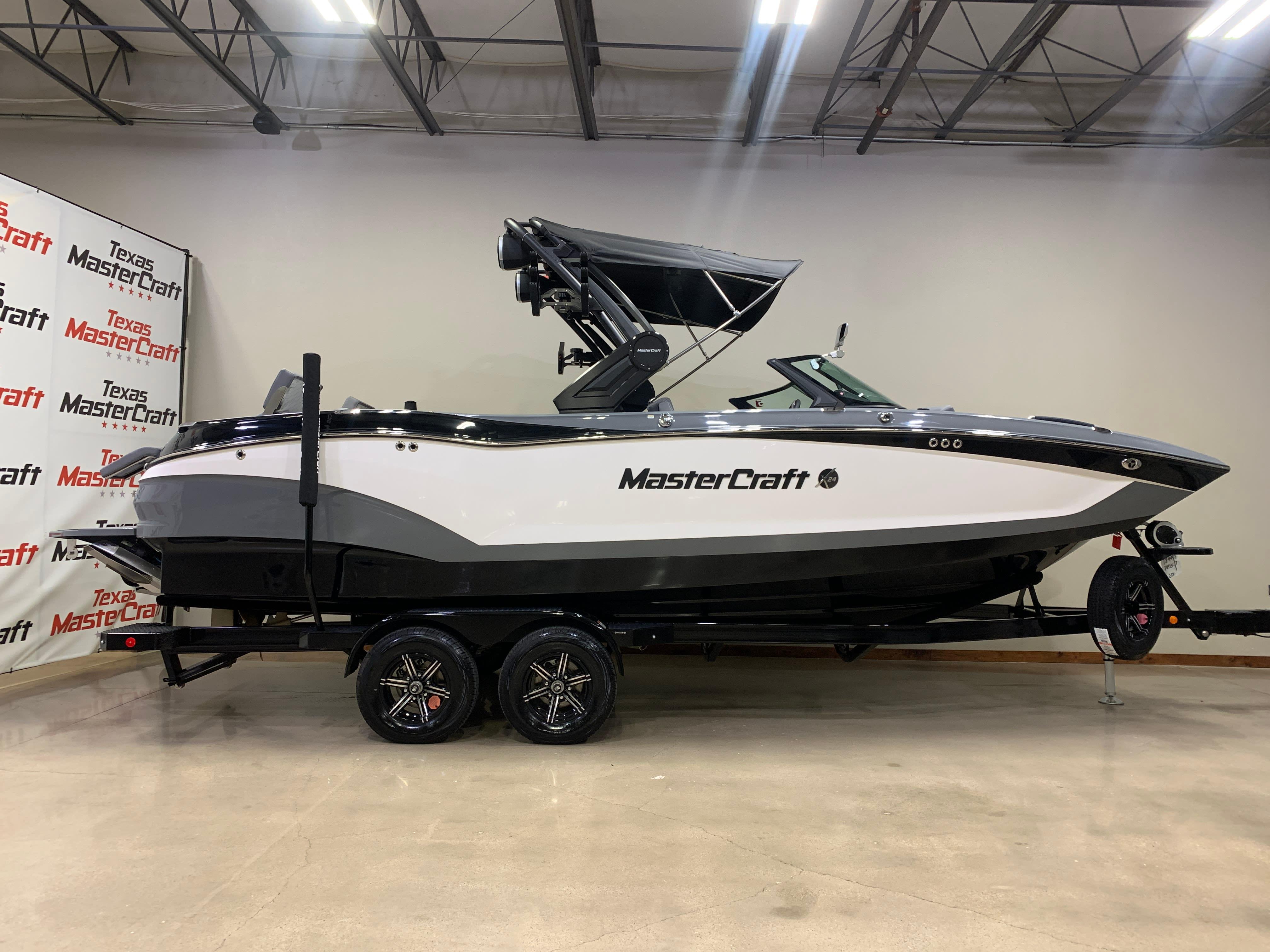 2023 MasterCraft X24