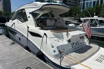2019 Sea Ray Sundancer 350 Coupe