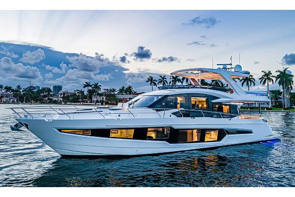 2021 Galeon 680 Fly