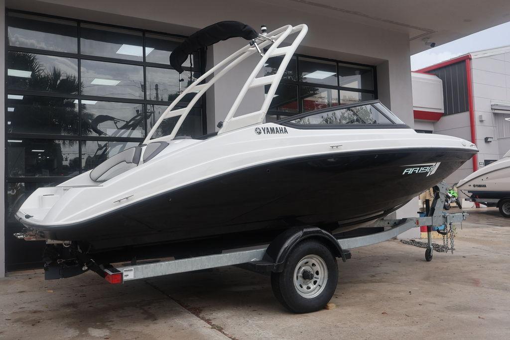 Yamaha Boats AR190