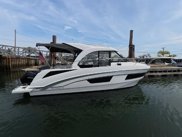 2023 Beneteau Antares 9