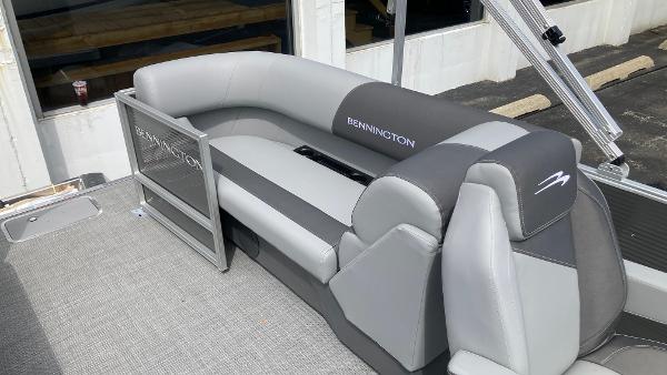 2024 Bennington 22 SVSR