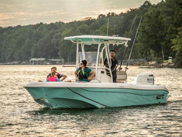 Carolina Skiff - With an overabundance of rod holders, a 3-tray stern  tackle system, a 20-gallon bait well, and a 100-quart removable cooler, the  23 Ultra Elite is built with fishing enthusiasts