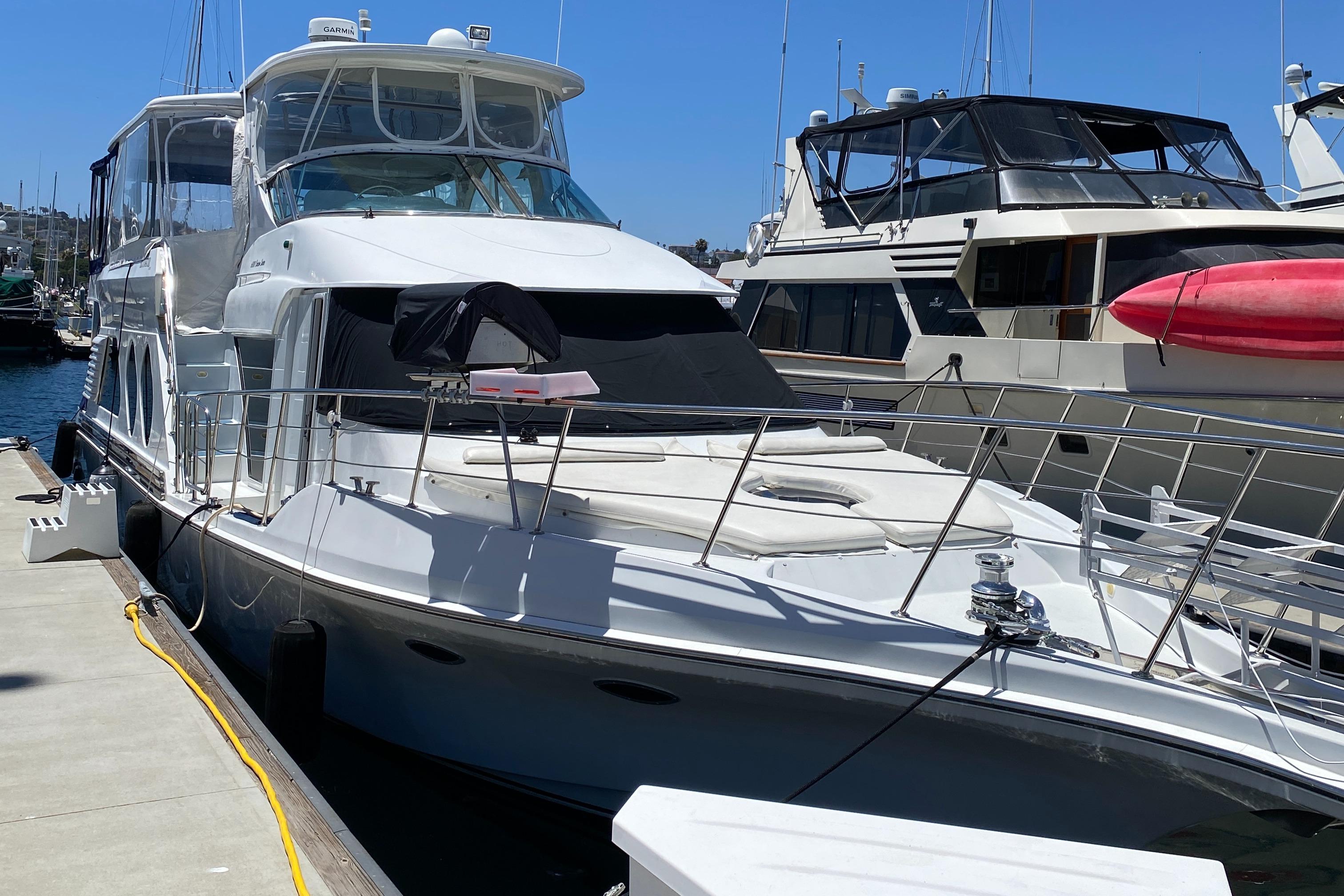 2003 Bluewater Yachts 6000 custom series