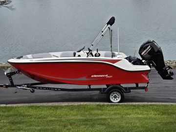 2022 Bayliner Element M15
