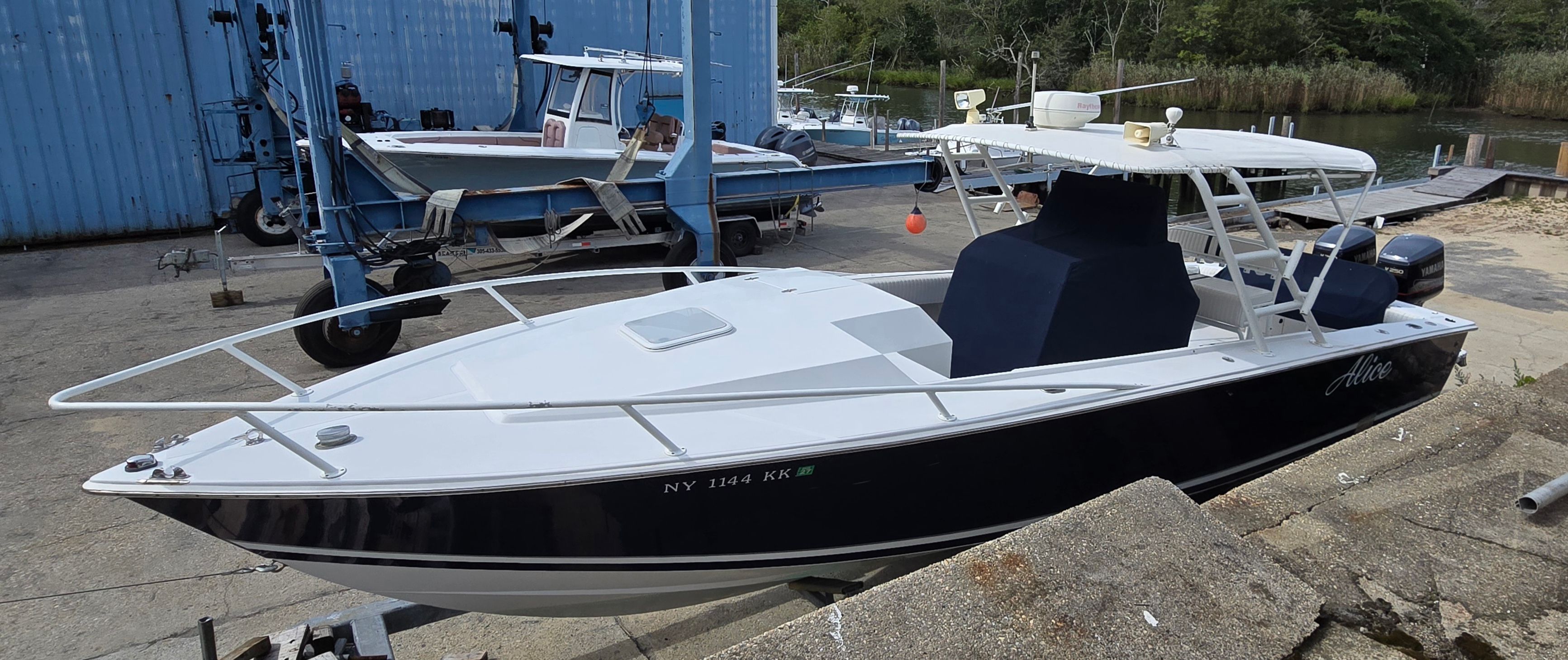 2000 Jupiter 31ft Cuddy