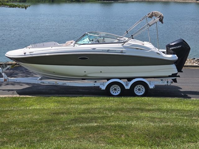 2014 Hurricane Sun Deck 2200