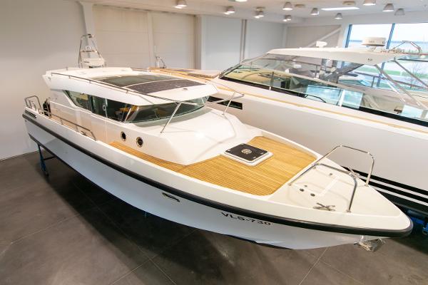 2018 Delta Powerboats 400 SW