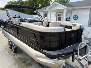 2025 Godfrey Sweetwater 22' Quad Social Tritoon - 2286 QS