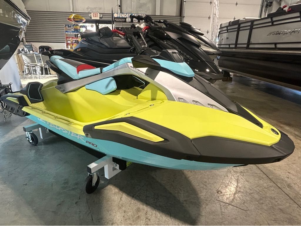 2025 Yamaha Boats WaveRunner JetBlaster PRO 3-Up