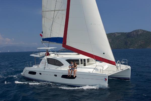 Leopard 44: New Cruising Catamaran, New Ideas - boats.com