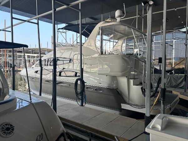 2008 Cruisers 395 Motoryacht