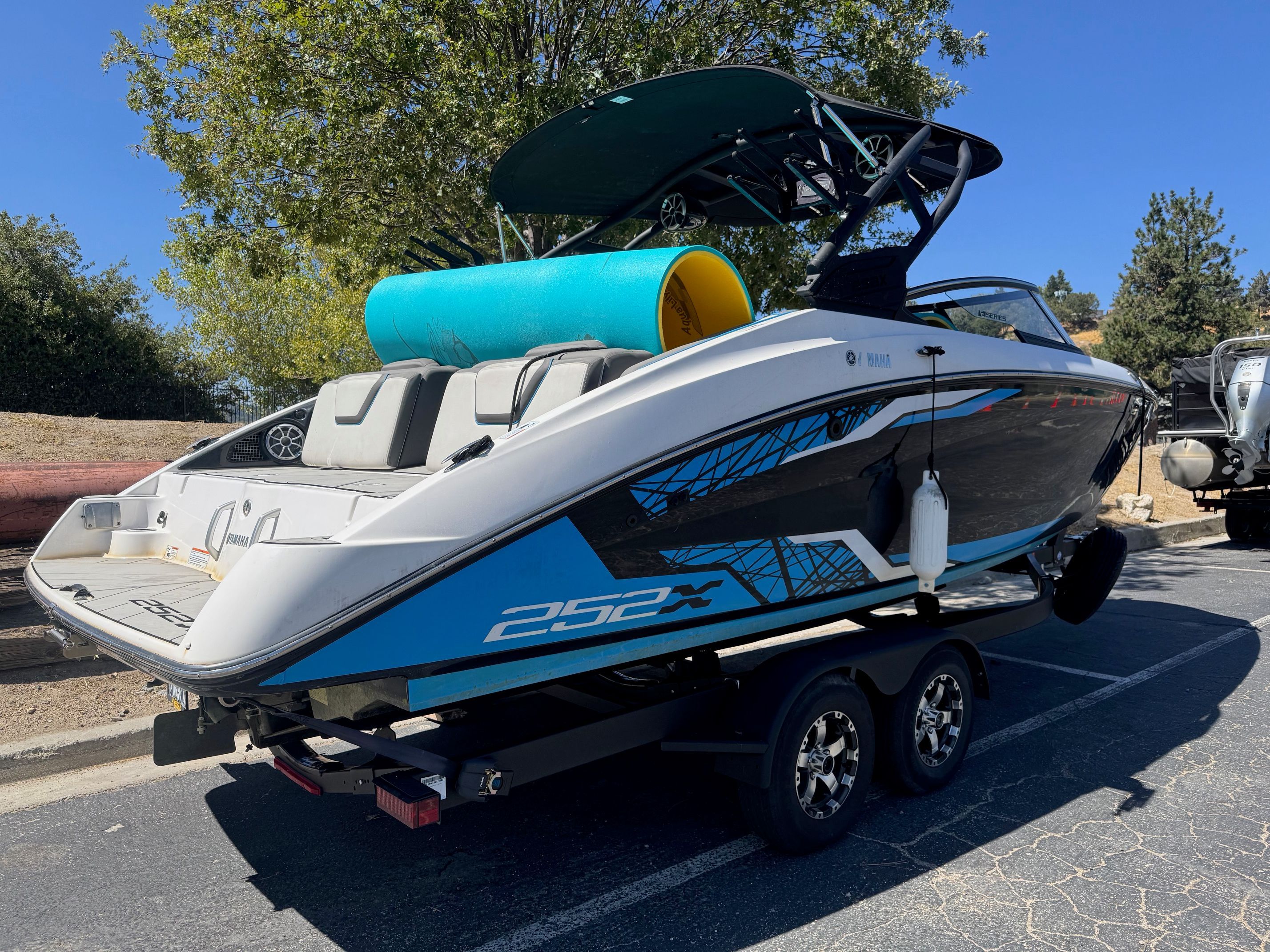 2021 Yamaha Boats 252XE
