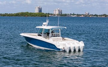 2022 Boston Whaler 380 Outrage