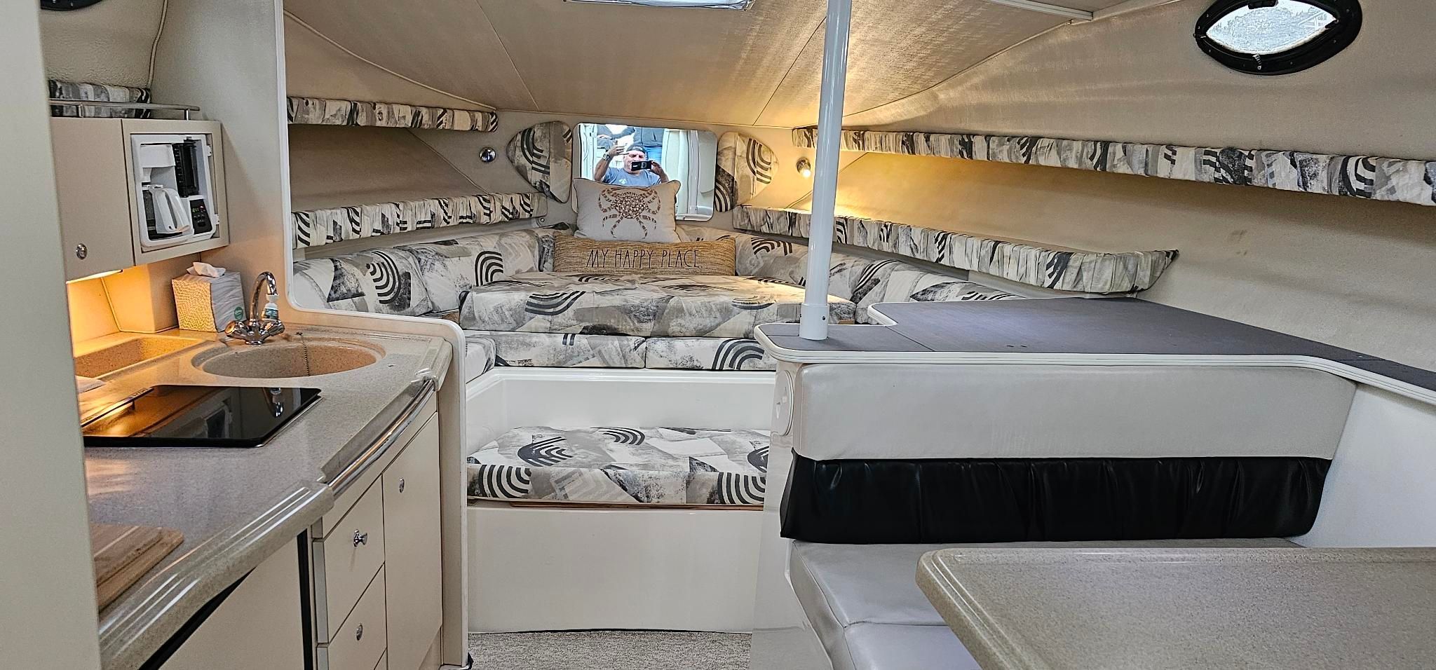 2001 Wellcraft 330 Coastal