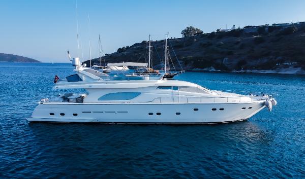 2001 Ferretti Yachts 80