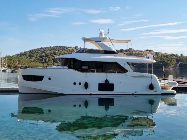 2016 Absolute 58 Navetta