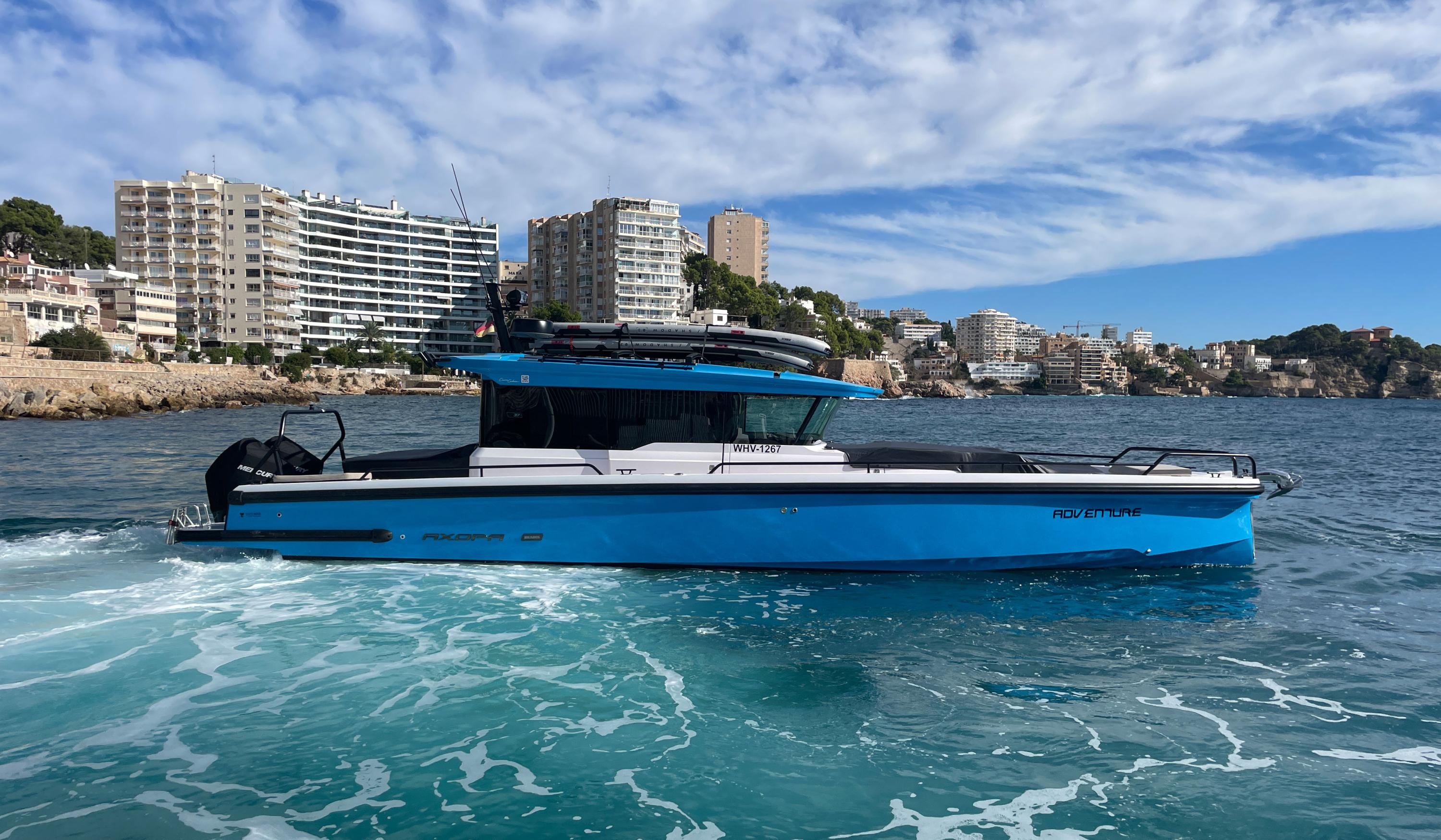 2020 Axopar 37 Cross Cabin