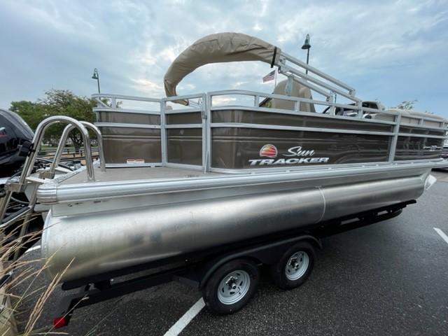 2024 Sun Tracker SportFish 20 DLX