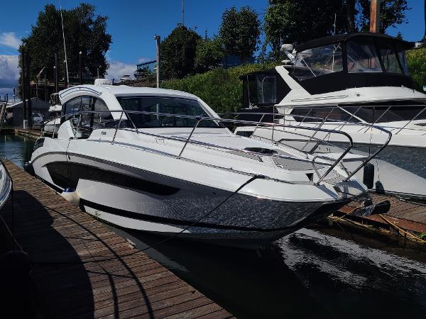 2021 Four Winns Vista 355 Coupe OB