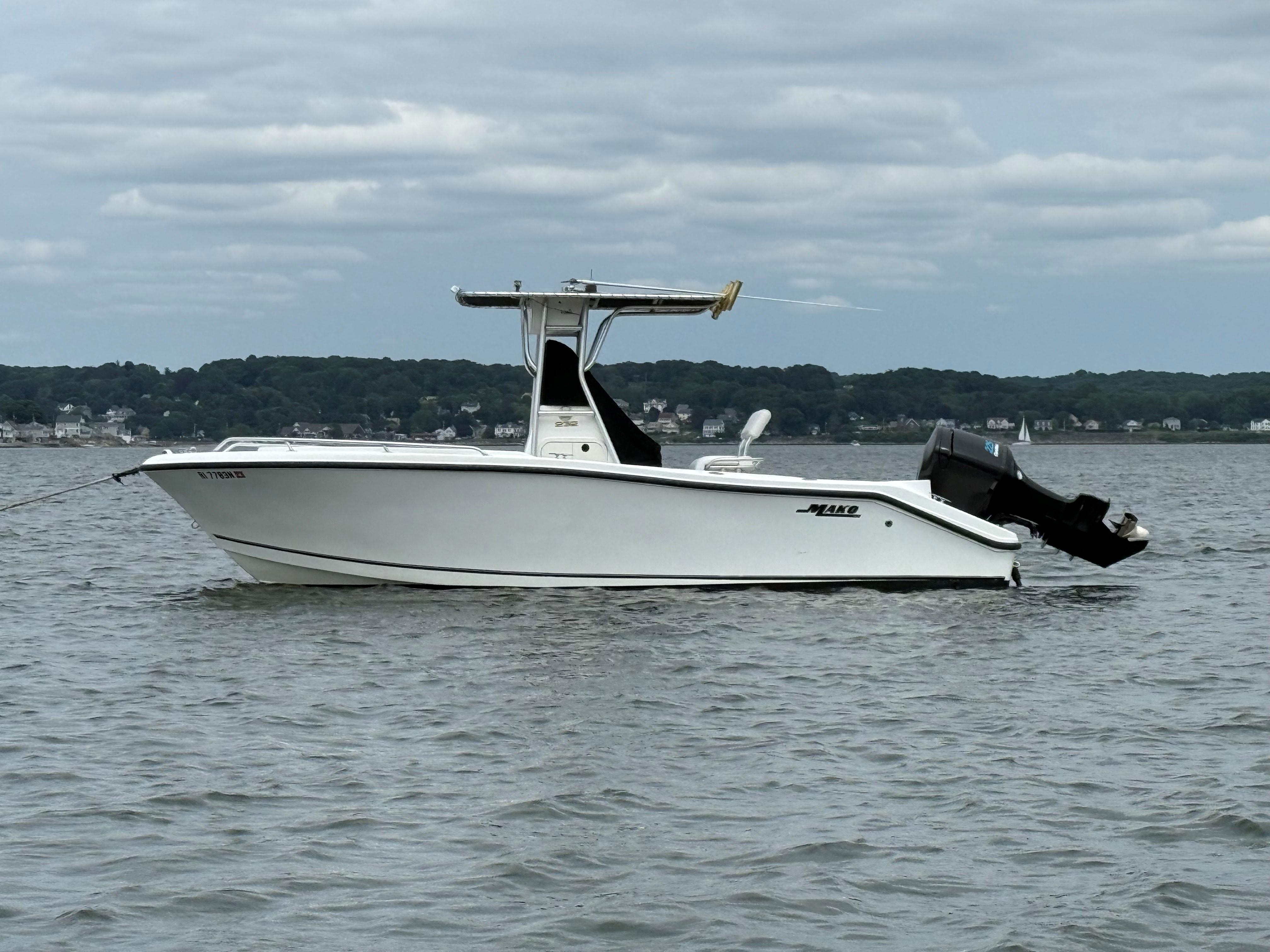 2002 Mako 232 Center Console