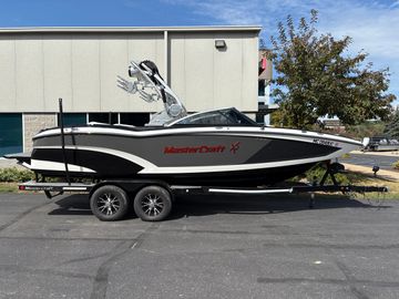 2016 MasterCraft X23