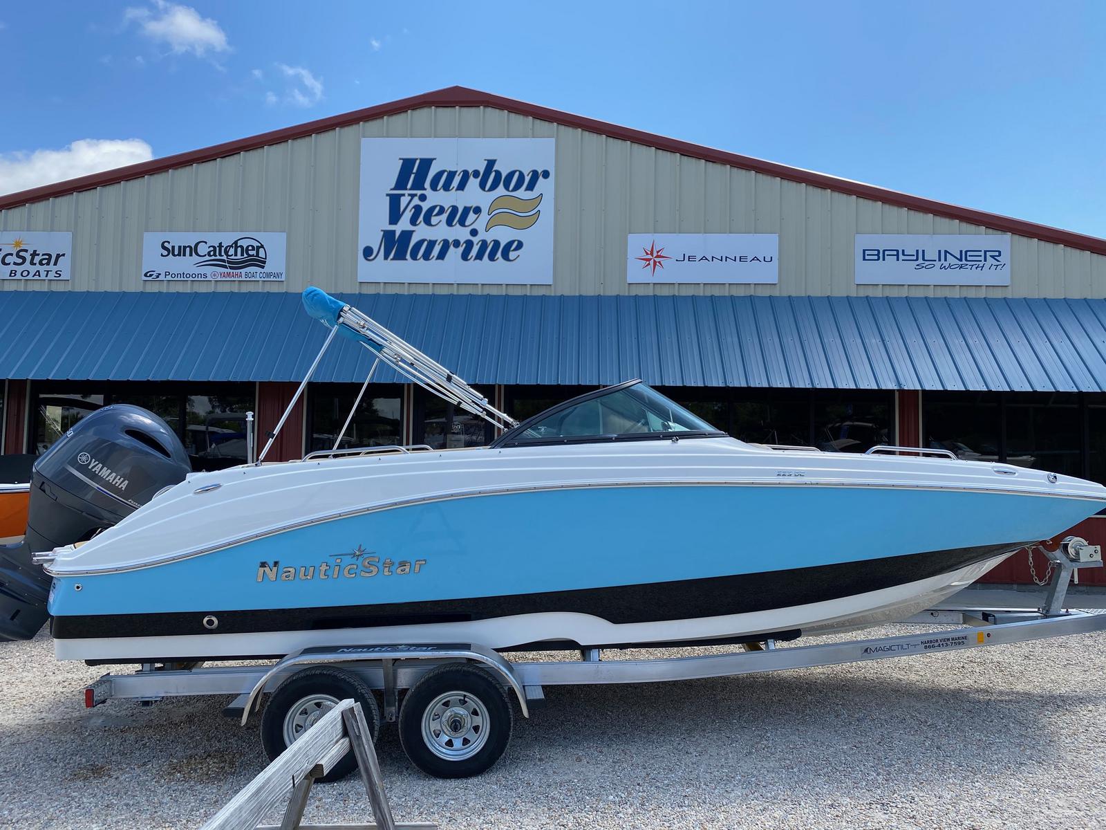 Nautic Star 223 Dc deck boat boats for sale