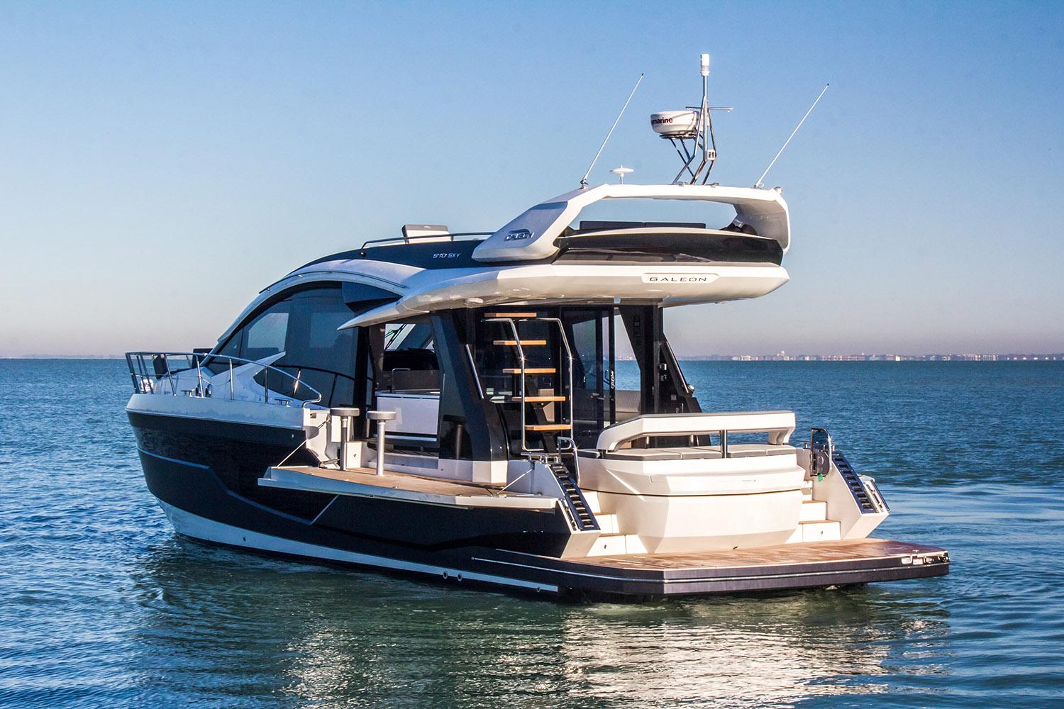 Galeon Boat image